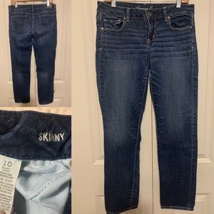 American Eagle Skinny Jeans  Size 10Short. Stretch